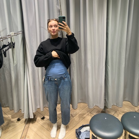 BNWT H&M Mom Maternity Jeans - Picture 2 of 5
